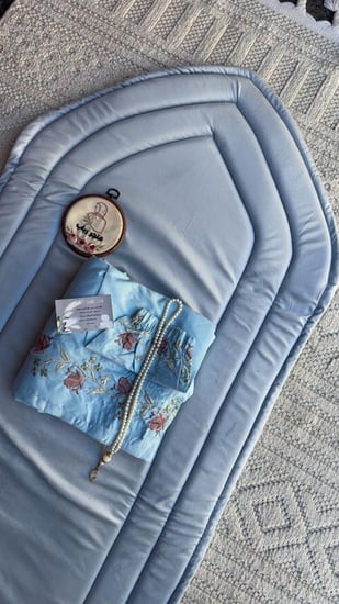 طقم صلاة + سجاد مع شرشف مرد ربطة