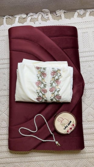 طقم  صلاة  سحاب + سجاد مع شرشف  سحاب