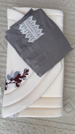 طقم اطفال ٧ الى ٩ سنه