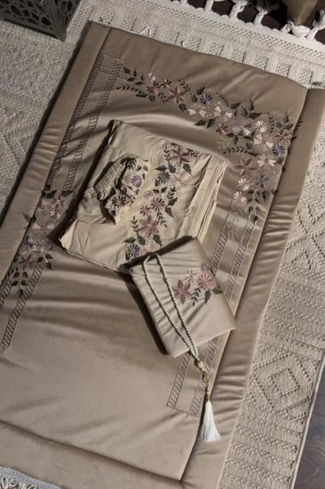 طقم  ملكي صلاة فخم جدا مرد