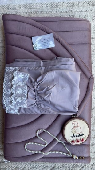 طقم صلاة + سجاد مع شرشف مرد ربطة