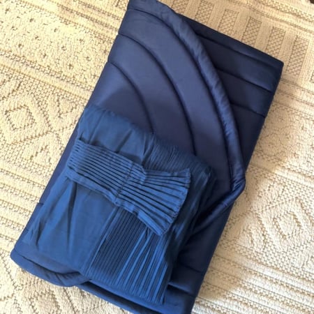 طقم صلاة فخم مرد+شرشف كحلي غامق