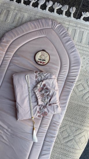 طقم صلاة  + سجاد مع شرشف مرد ربطة