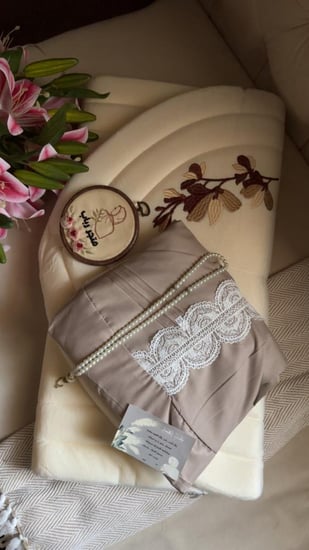 طقم اطفال يلبس من  ٧ سنه الى ٩