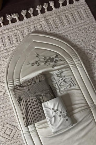 طقم  صلاة  فخم جدا مرد