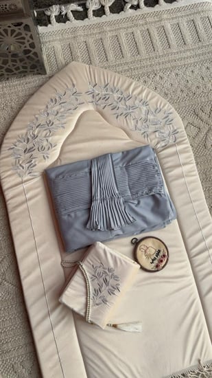 طقم  صلاة  فخم جدا مرد