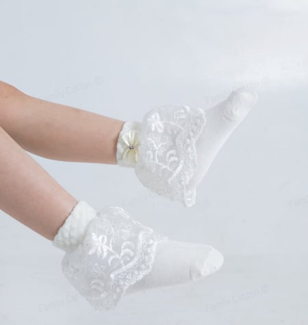 شراب بناتي دانتيل مطرز أبيض - شرابات بناتي   ملبوسات قطن العائلة