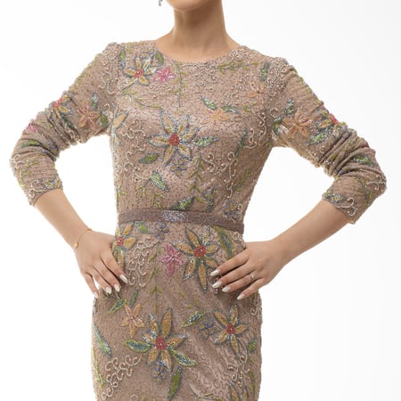 فستان تل مشكوك يدوي