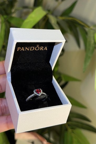 خاتم  قلب أحمر شامل الملحقات