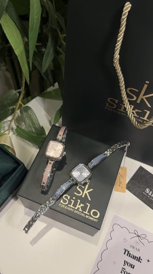 سـاعة نسائية ملونه