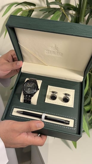 طقم اسود رجالي