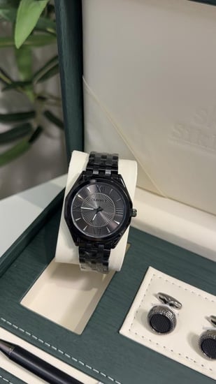 طقم اسود رجالي