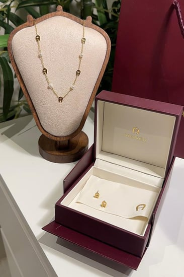 طقم اقنر لؤلؤ