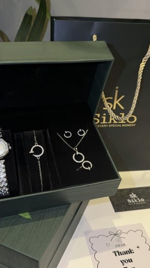 طقم نسائي كريستال SK