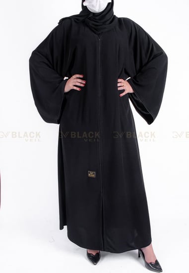 عباية كتف بأكمام إماراتية