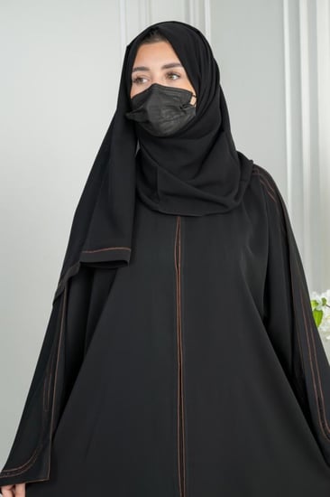 عباية مطرزة