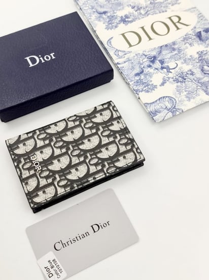 محافظ___ رجالي ..    جديده من ديور..