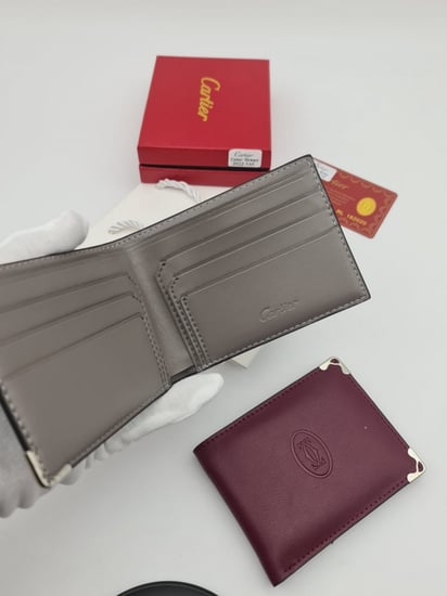 محافظ رجالي جديده من كاريتر..