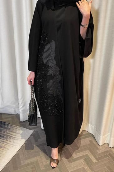 القماش كريب ملكي + طرحة