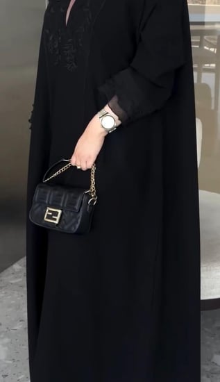 عباية تطريز كود العباية H8182