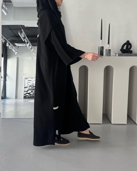 القماش كريب ملكي +طرحة