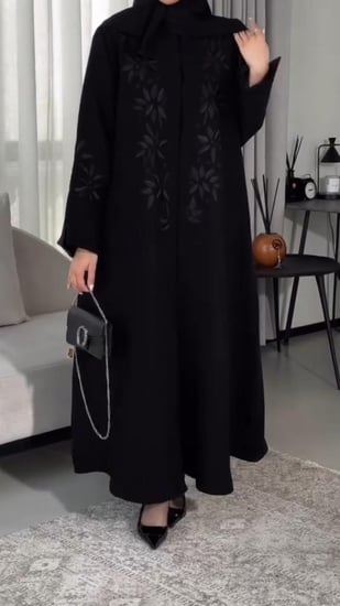 القماش كريب ملكي + طرحة