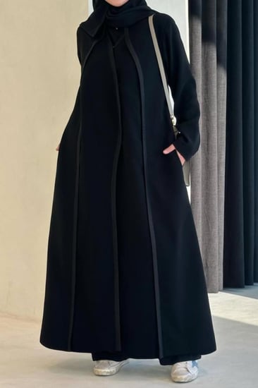 القماش كريب ملكي +مبطنه كامل  + طرحةً