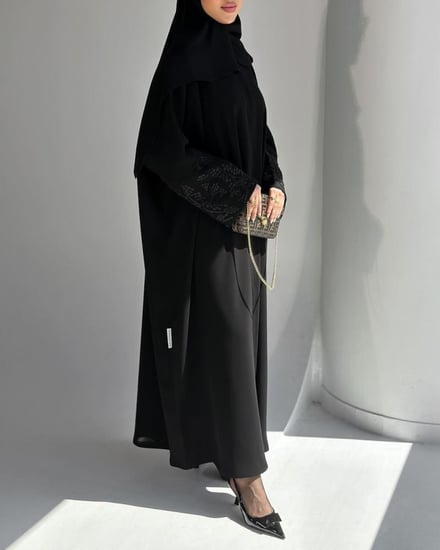 القماش كريب ملكي +طرحة