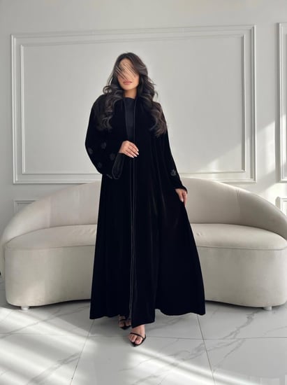 عباية مخمل شتوي- نص كلوش