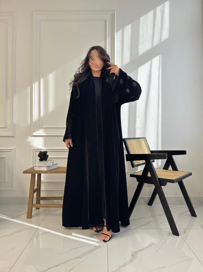 عباية مخمل شتوي- نص كلوش