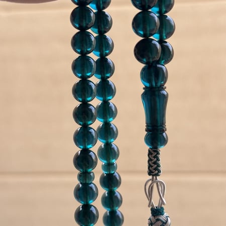 زعفرانية "لون أكوامارين"