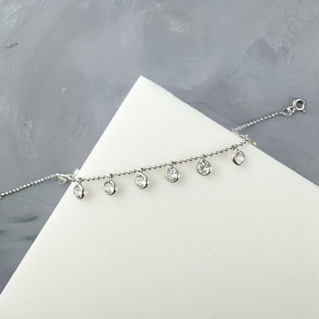 اسوارة فضة مرصعة بالزيركون