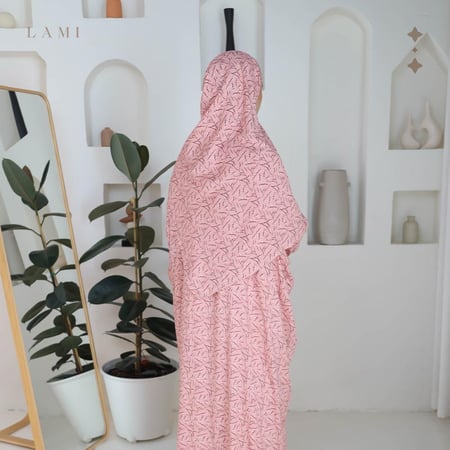 شرشف صلاة مشجر وردي