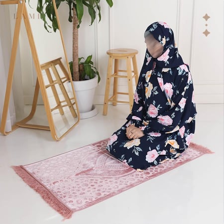 طقم عبير الورد كحلي