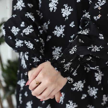 شرشف صلاة مشجر اسود