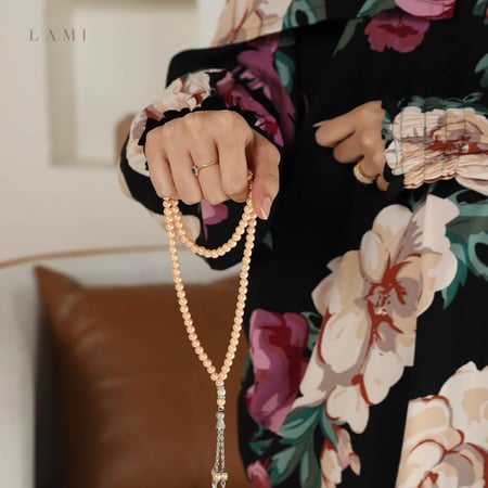 شرشف صلاة مشجر اسود