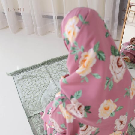 طقم عبير الورد وردي