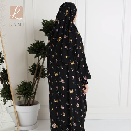 شرشف صلاة مشجر اسود