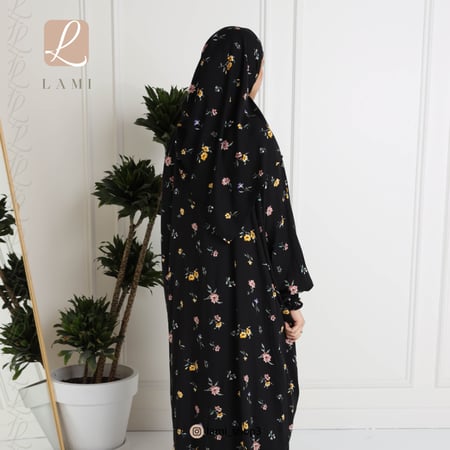 شرشف صلاة مشجر اسود