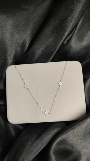 سلسال الوردة الناعمة