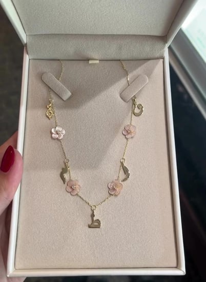 سلسال الأحرف بتصميم أنيق