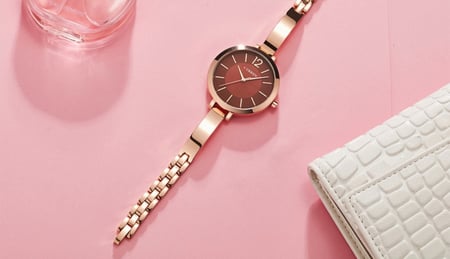 ساعة يد نسائية فخمة ماركة CURREN موديل 9012