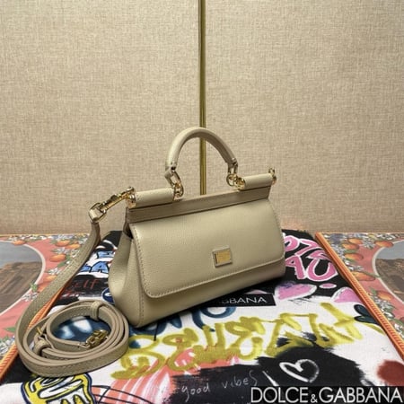 شنطة دولتشي اند غابانا  Mini Sicily handbag
