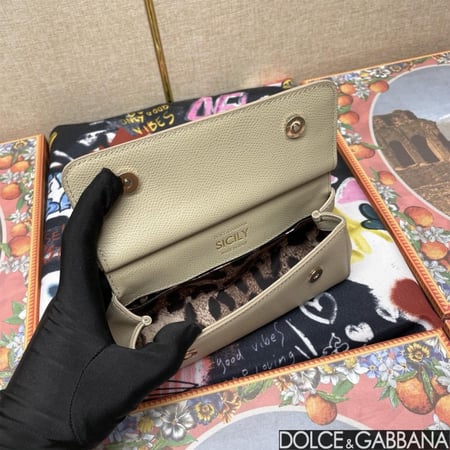 شنطة دولتشي اند غابانا  Mini Sicily handbag