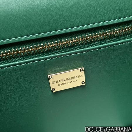 شنطة دولتشي اند غابانا Calfskin DG Logo Bag crossbody bag