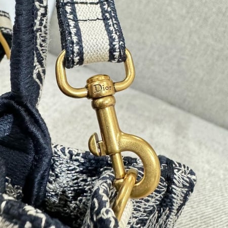 شنطة ديور Mini Dior Book Tote مقاس 21.5cm