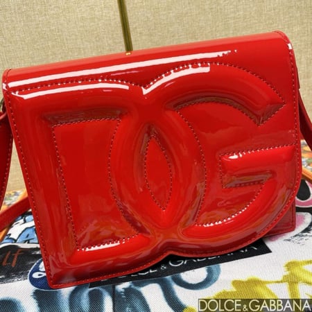 شنطة دولتشي اند غابانا Calfskin DG Logo Bag crossbody bag