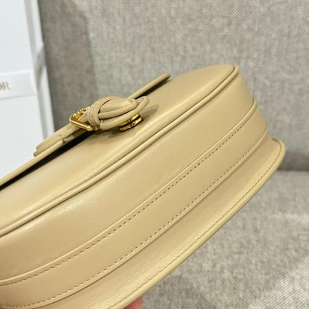 شنطة ديور DIOR BOBBY مقاس 22cm