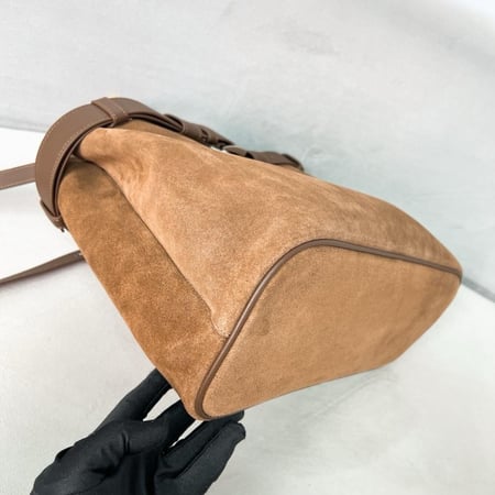 شنطة برادا مقاس 37.5cm