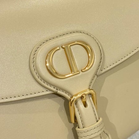 شنطة ديور DIOR BOBBY مقاس 22cm